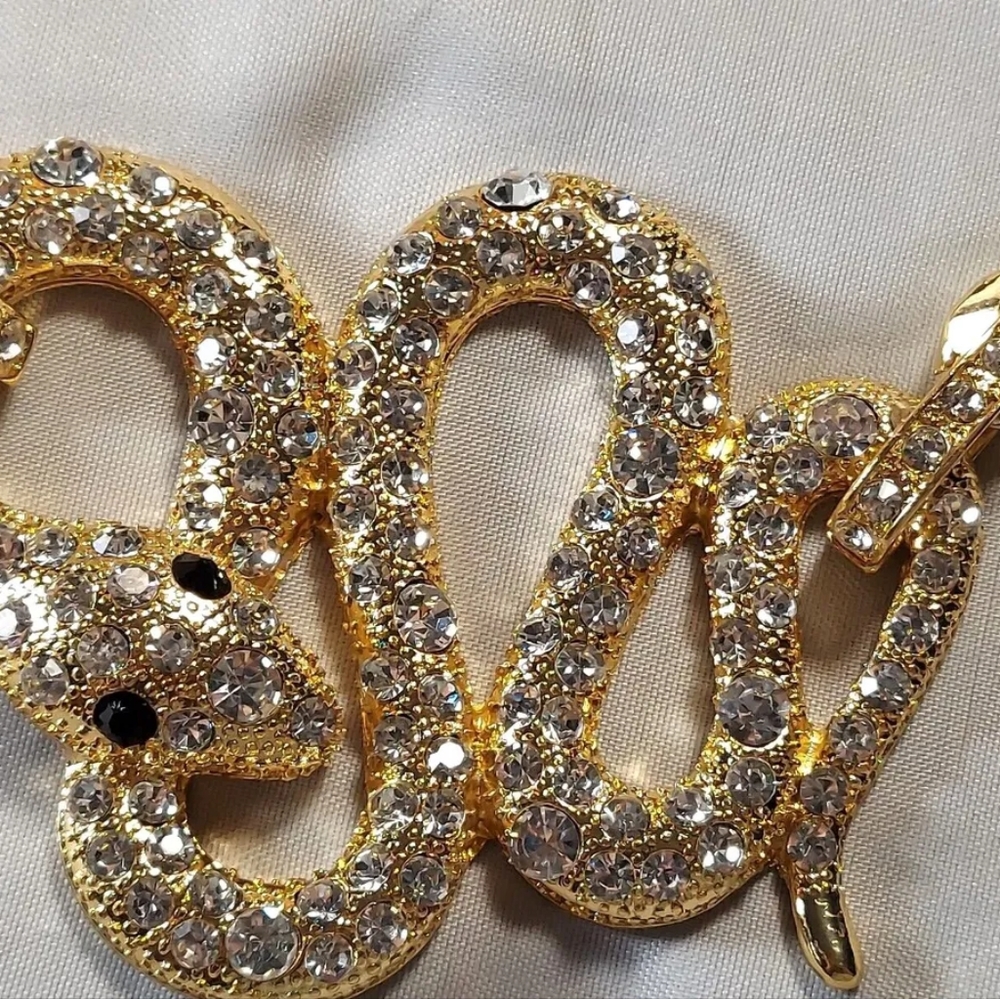 Snake gold tone necklace